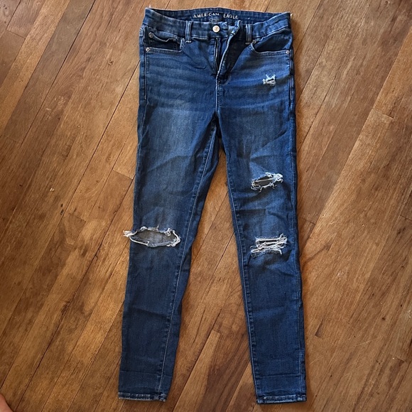 American Eagle Outfitters Denim - American Eagle Outfitters Women's Dark Blue Distressed Skinny Jeans Size 8 Reg